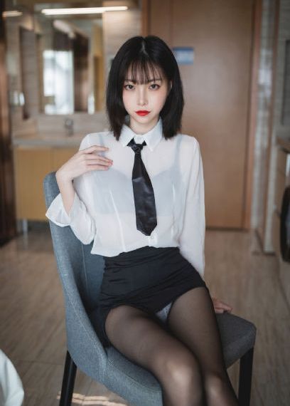 商务旅行和女老板的帽子_国产剧免费在线播放