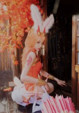 魔临动漫_十万网红美女美酱